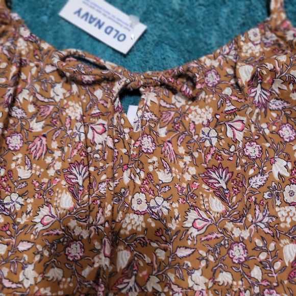 NWT Floral Spaghetti Strap Blouse - Picture 12 of 13